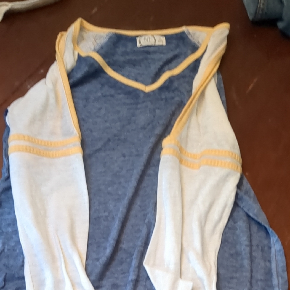 Maurices V-Neck 3/4 Length T-shirt in Blue and Cream